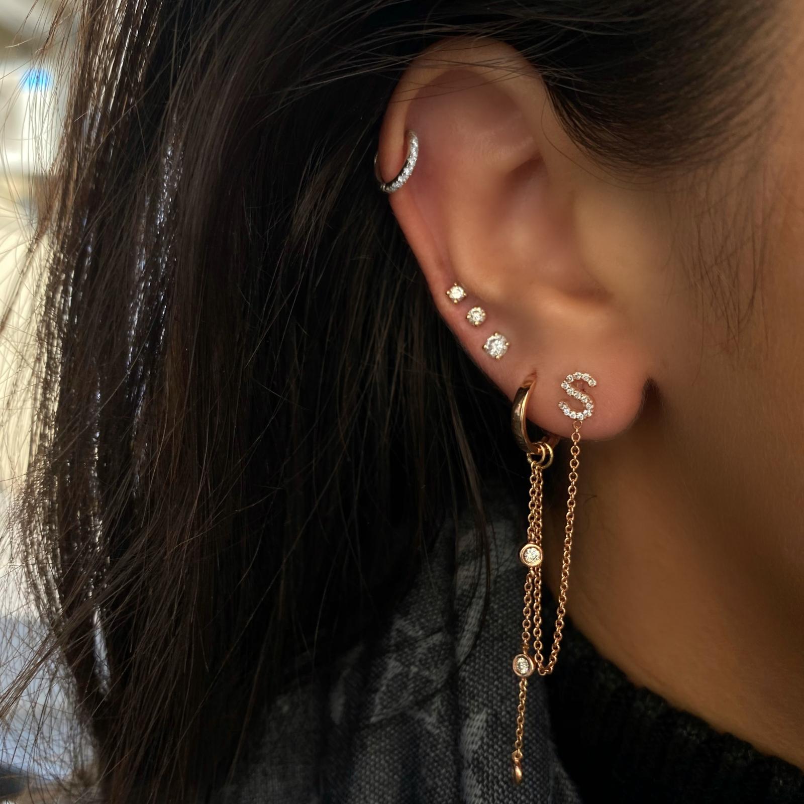 Boucle Helix Letter